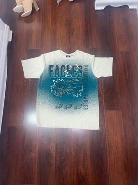 New Era NFL Team Apparel Philadelphia Eagles Gameday Ombre T-Shirt Size M